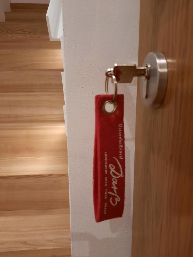 Ferienwohnung Rote Kate 보른 외부 사진