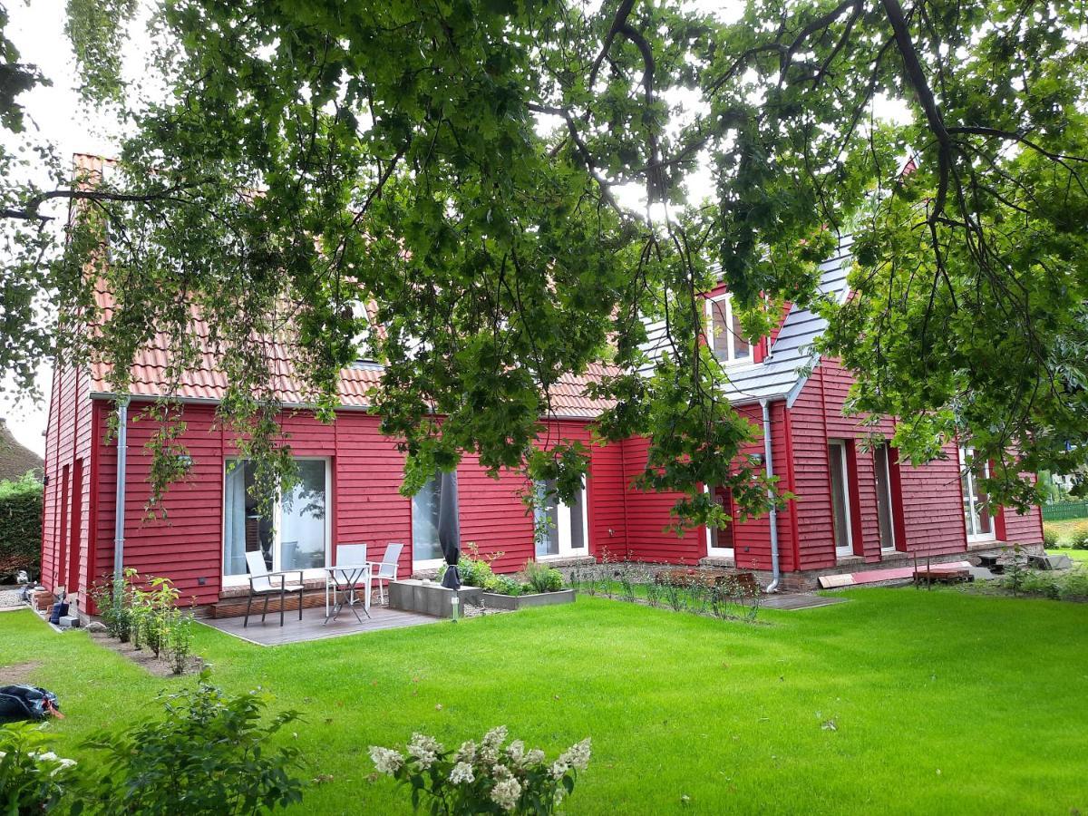 Ferienwohnung Rote Kate 보른 외부 사진